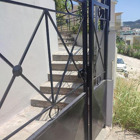 Ellis-Suites Nea Peramos Kavala Екстериор снимка