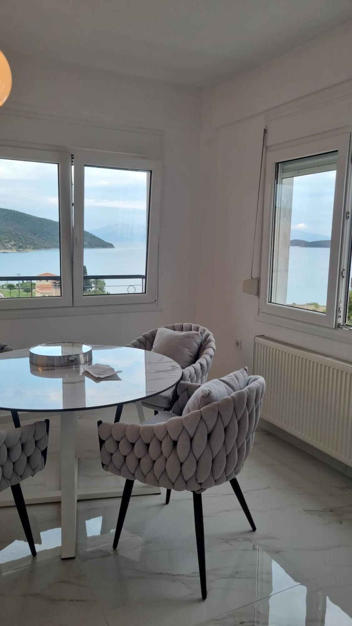 Ellis-Suites Nea Peramos Kavala Екстериор снимка