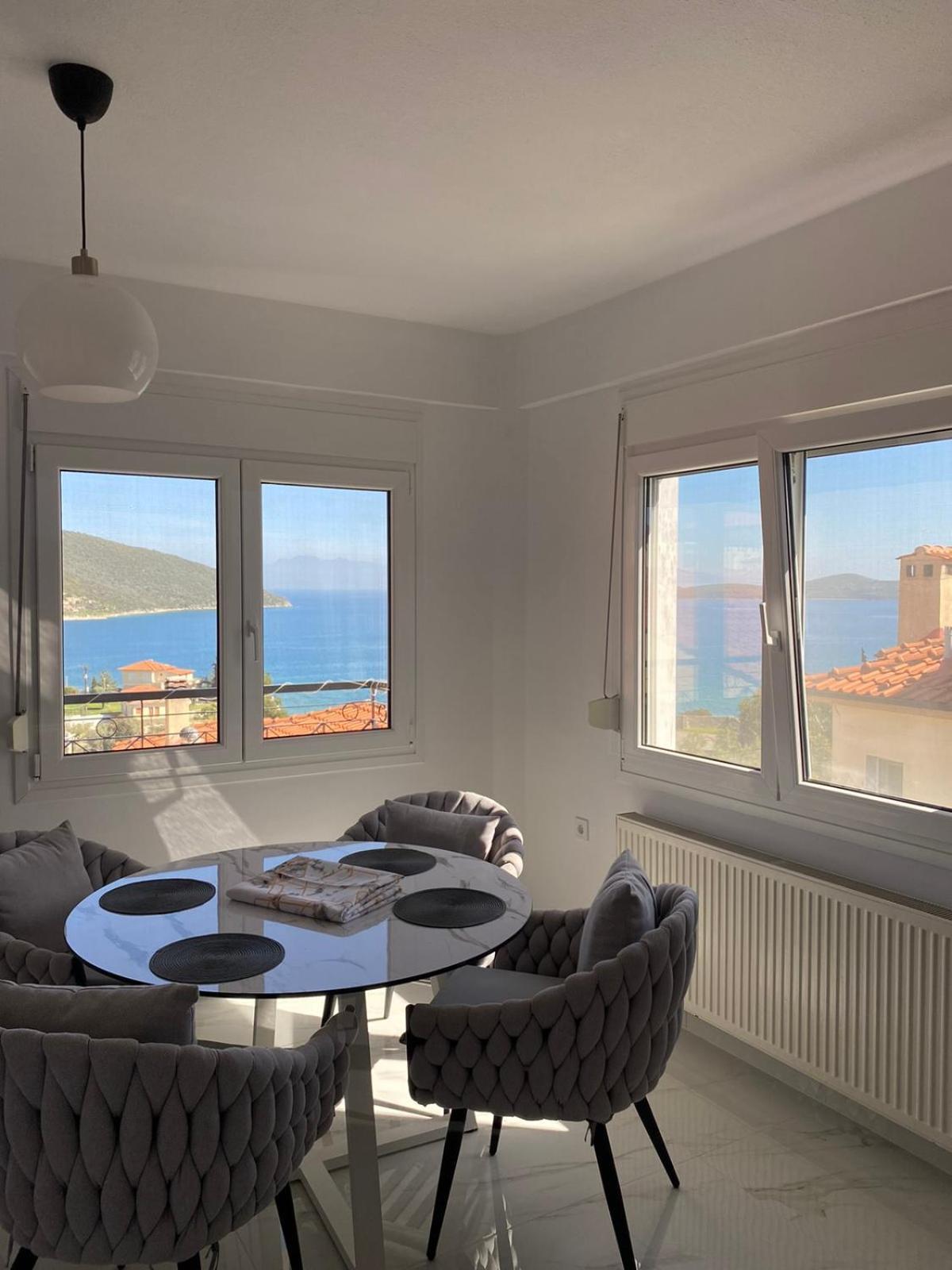 Ellis-Suites Nea Peramos Kavala Екстериор снимка