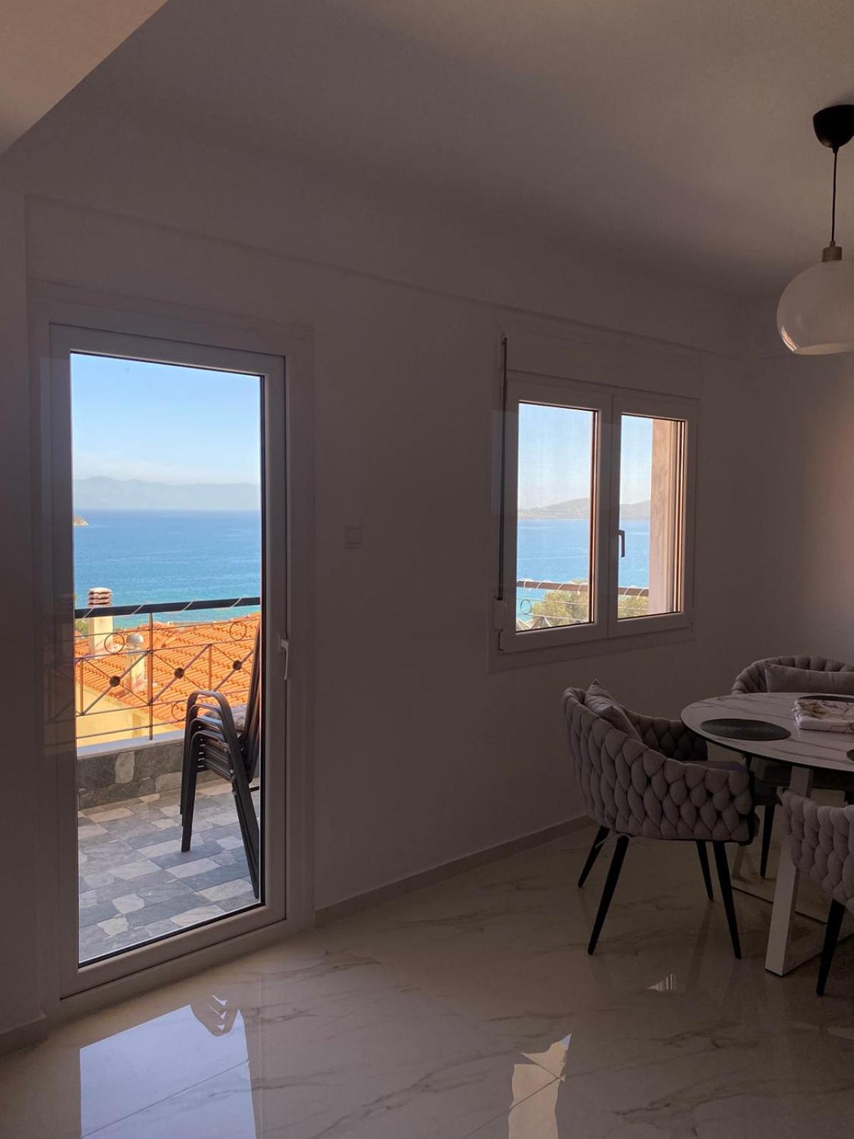 Ellis-Suites Nea Peramos Kavala Екстериор снимка